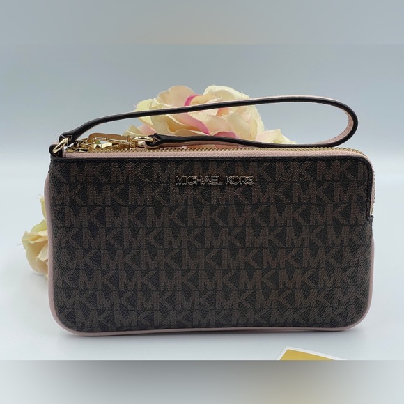 MICHAEL KORS Jet Set Travel Large Wristlet - Picture 4 of 16